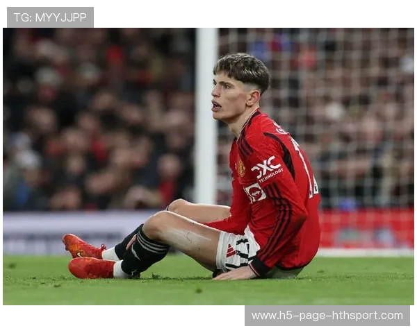 曼联拉什福德单挑三人怒射中柱弹入，燃爆全场！